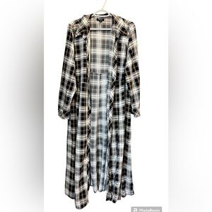 White/Black/Yellow Plaid Duster | Torrid Size 3
